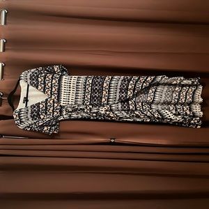 Jessica Simpson dress size M